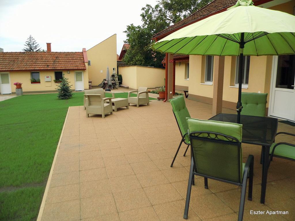 Eszter Apartman Бекешчаба Екстер'єр фото